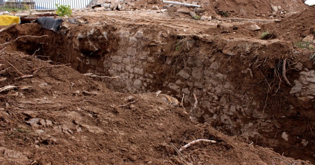 rasa-oberta-on-sobserva-el-mur-de-lestructura-05